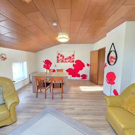 Apartment Zentrum Mohn, 5 Min Zu Fuß Von Hbf, Düsseldorf Messe Und Flughafen 35 Min