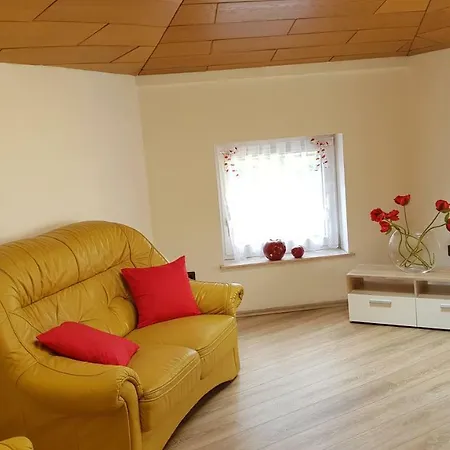 Elena Flat Mohn Zentrum * Duisburg